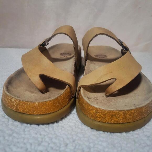 Yellow Box Brand Tan Leather w/Molded Cork Footbed and Rubber Sole - Size 8 - Picture 3 of 8
